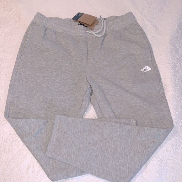 The north face Women’s Half Dome Crop Jogger - Picture 4 of 7